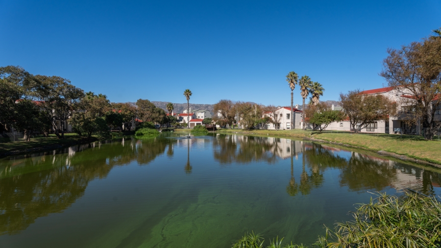2 Bedroom Property for Sale in Greenways Golf Estate Western Cape